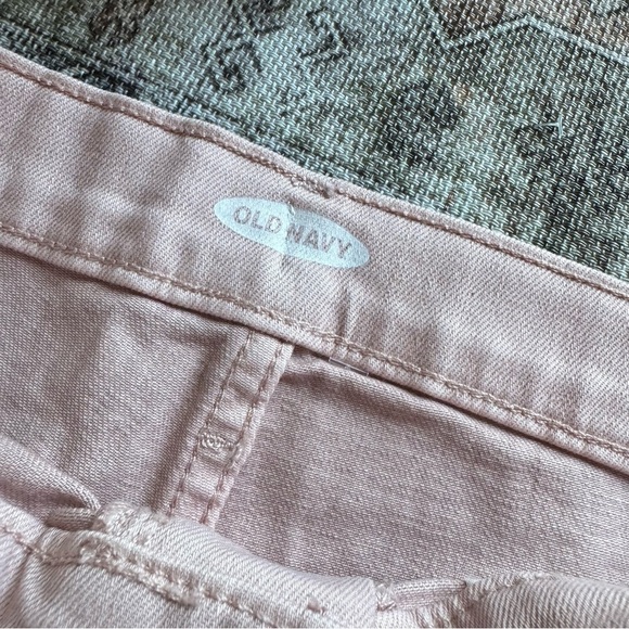 Old Navy Pink and White Jean Shorts with Frayed Hem - Picture 2 of 6